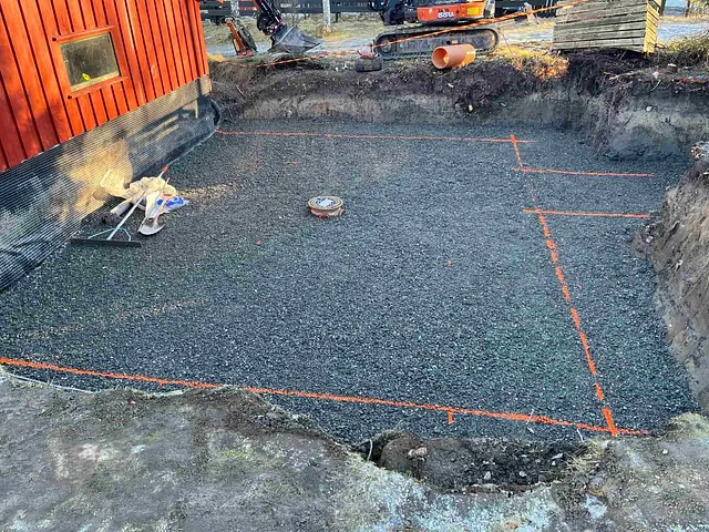 Grunnarbeider for ny uteplass, Ås