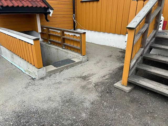 Oppgradering av gårdsplass, Ås