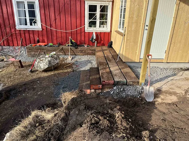 Inngangsparti, mur og terrasse, Hvitsten